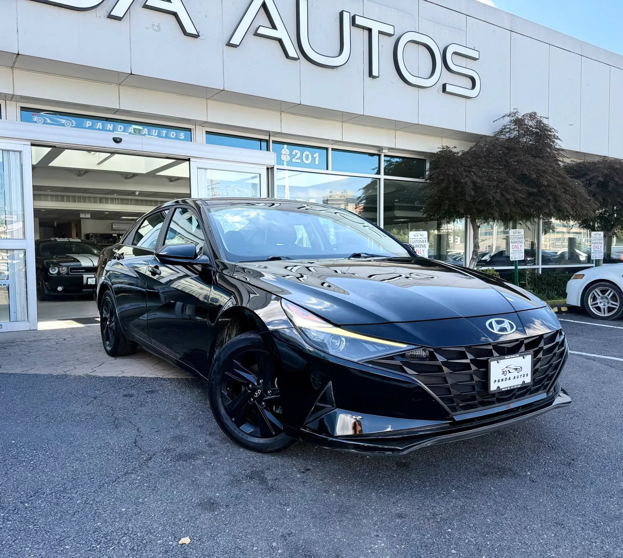 Used 2023 Hyundai Elantra SEL FWD image 1