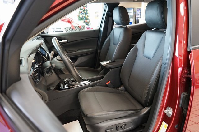 Used 2022 Buick Encore GX Select image 2