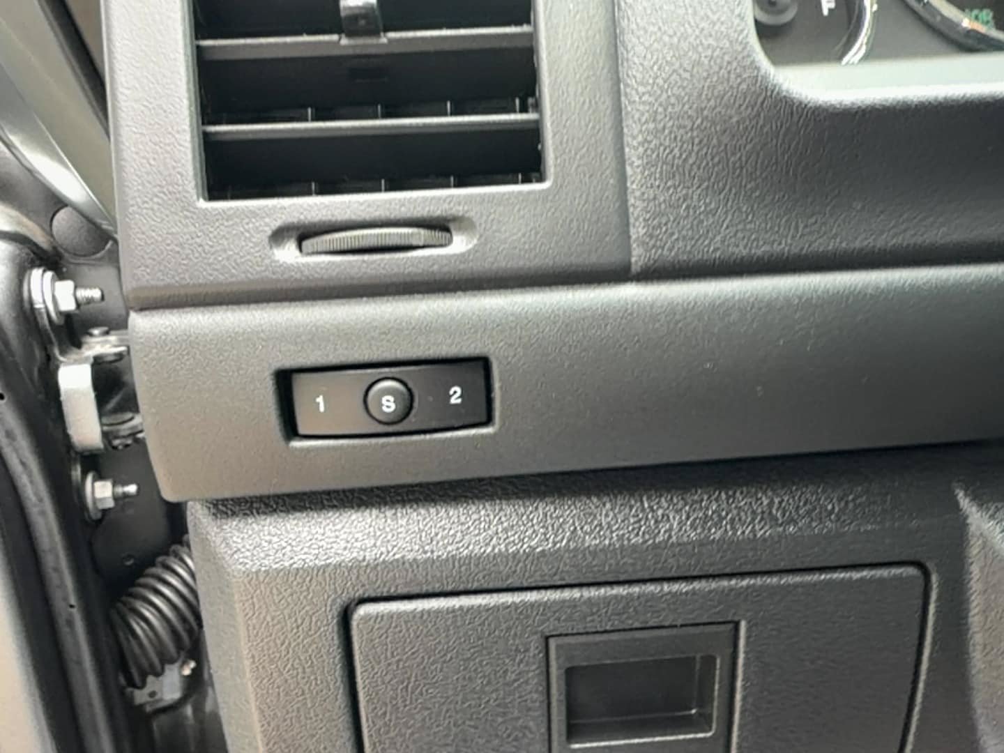 Used 2012 Jeep Liberty Limited Jet AWD/4WD image 14
