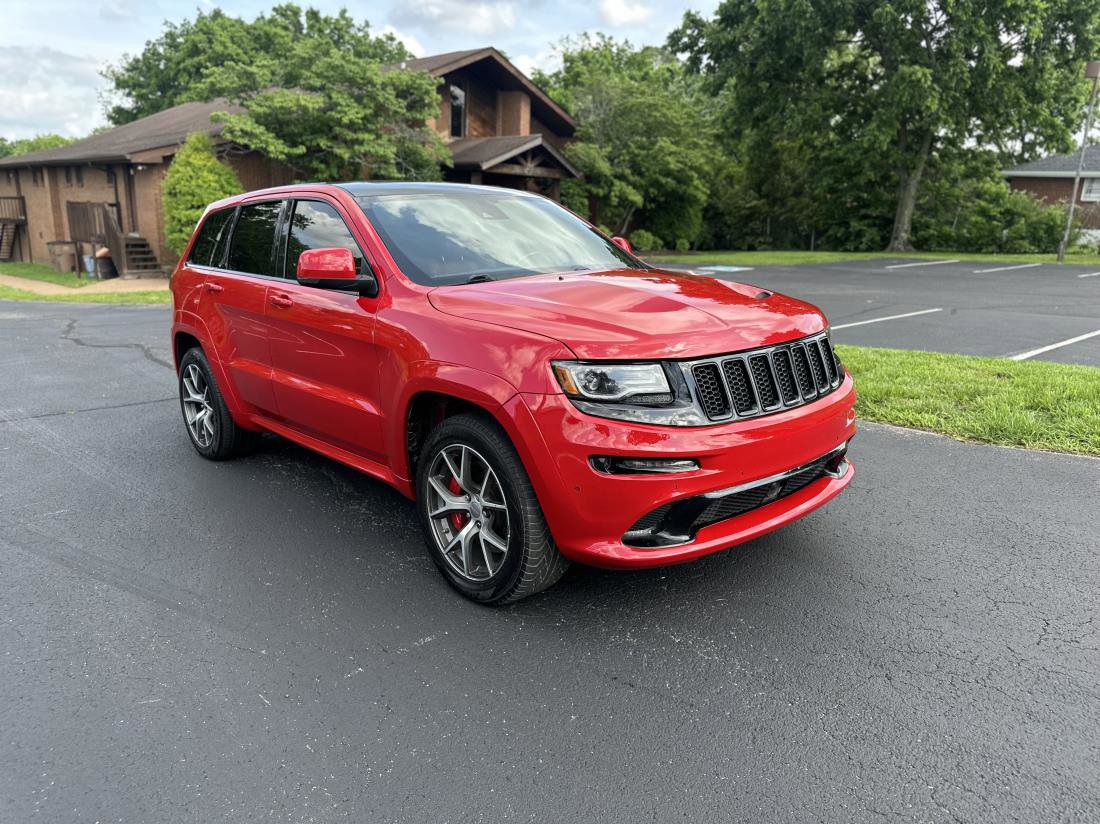 Used 2016 Jeep Grand Cherokee SRT image 7
