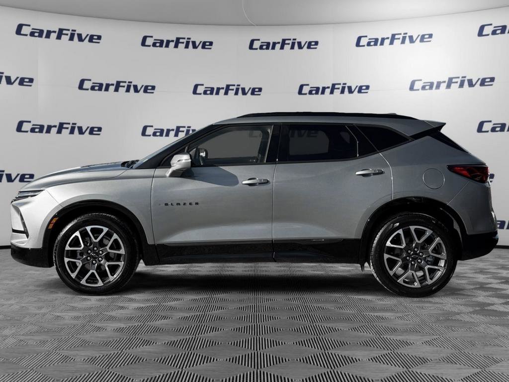 Used 2025 Chevrolet Blazer RS image 2