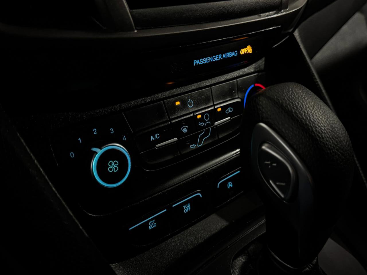 Used 2019 Ford Transit Connect XL image 21