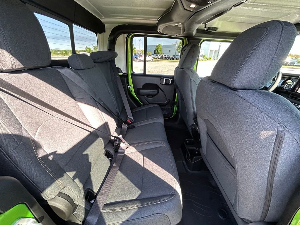 New 2026 Jeep Gladiator Sport AWD/4WD image 16