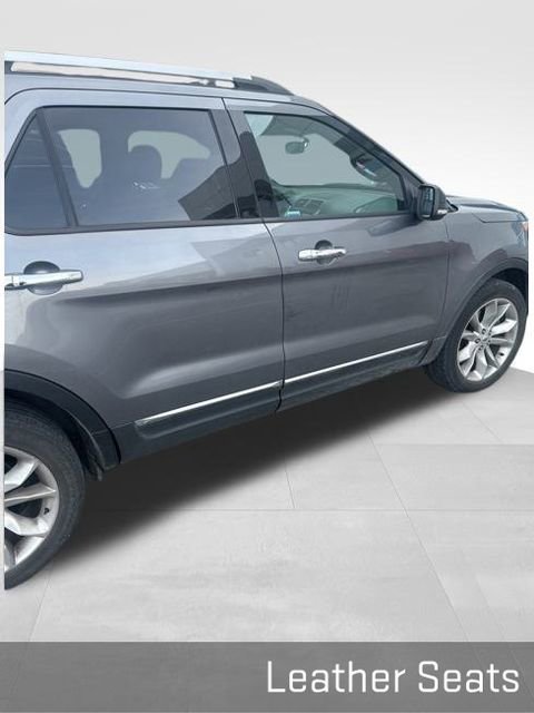 Used 2014 Ford Explorer XLT w/ Equipment Group 202A image 5