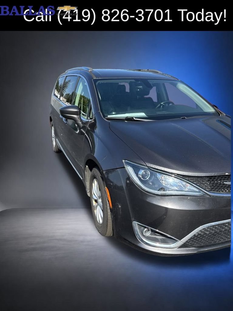 Used 2019 Chrysler Pacifica Touring-L FWD image 6