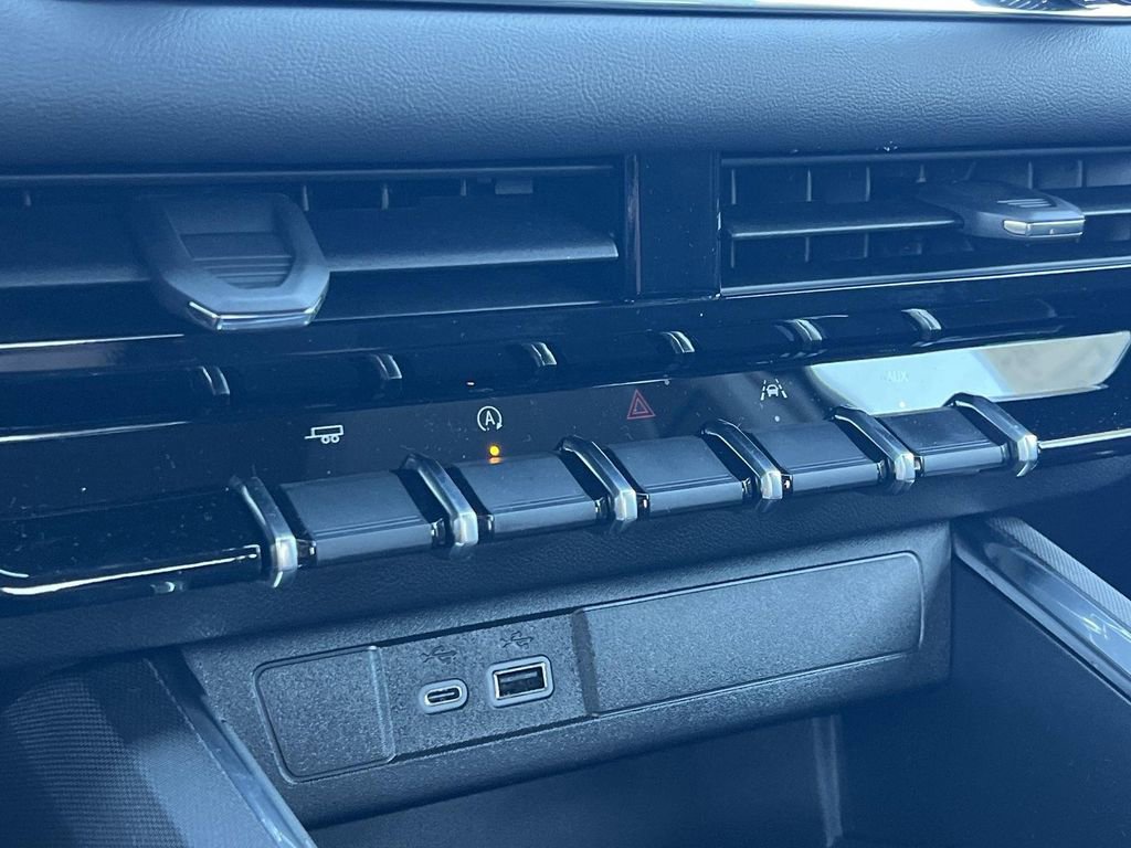 New 2026 GMC Canyon Elevation image 20