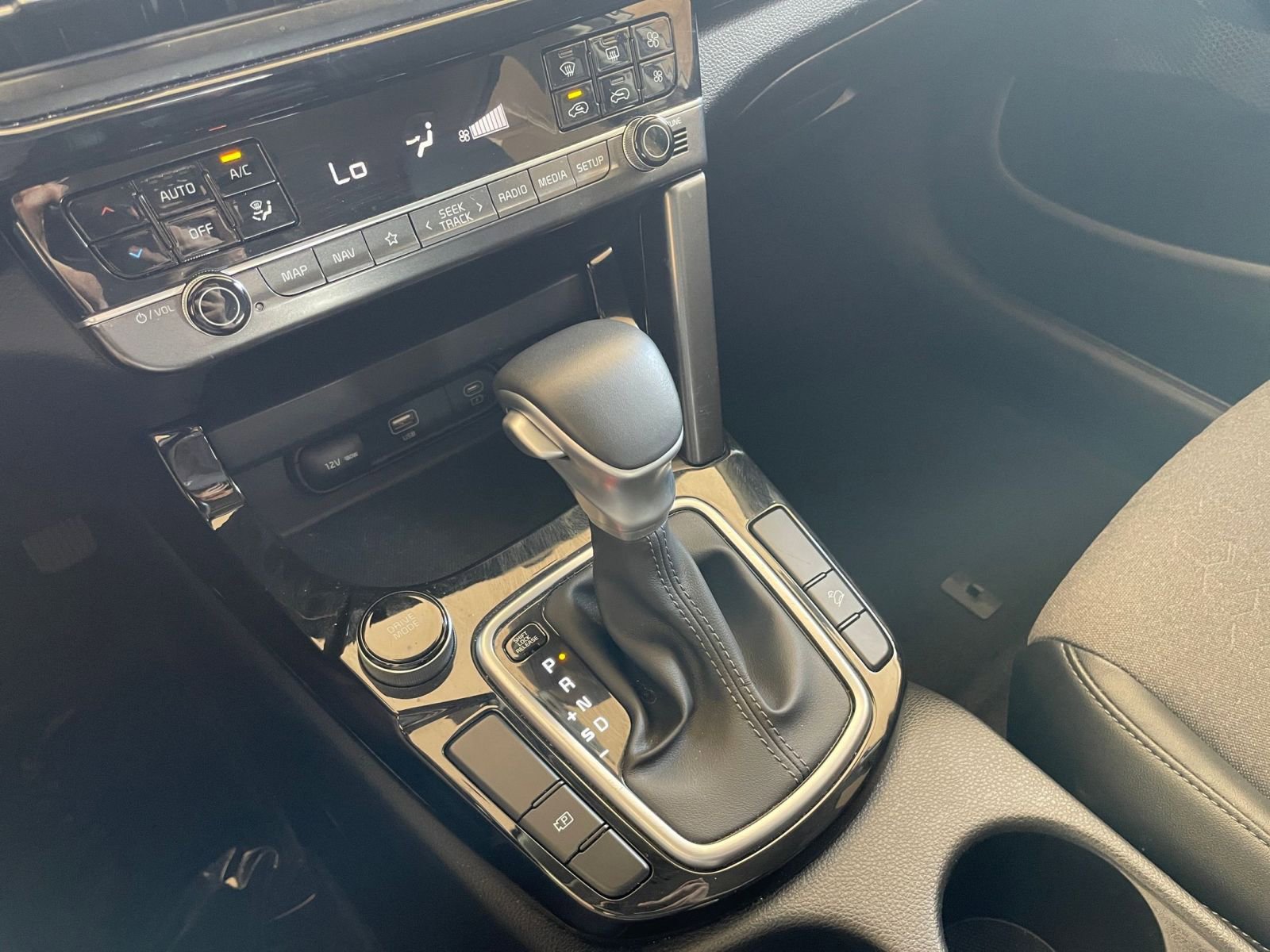 Used 2025 Kia Seltos S FWD image 37