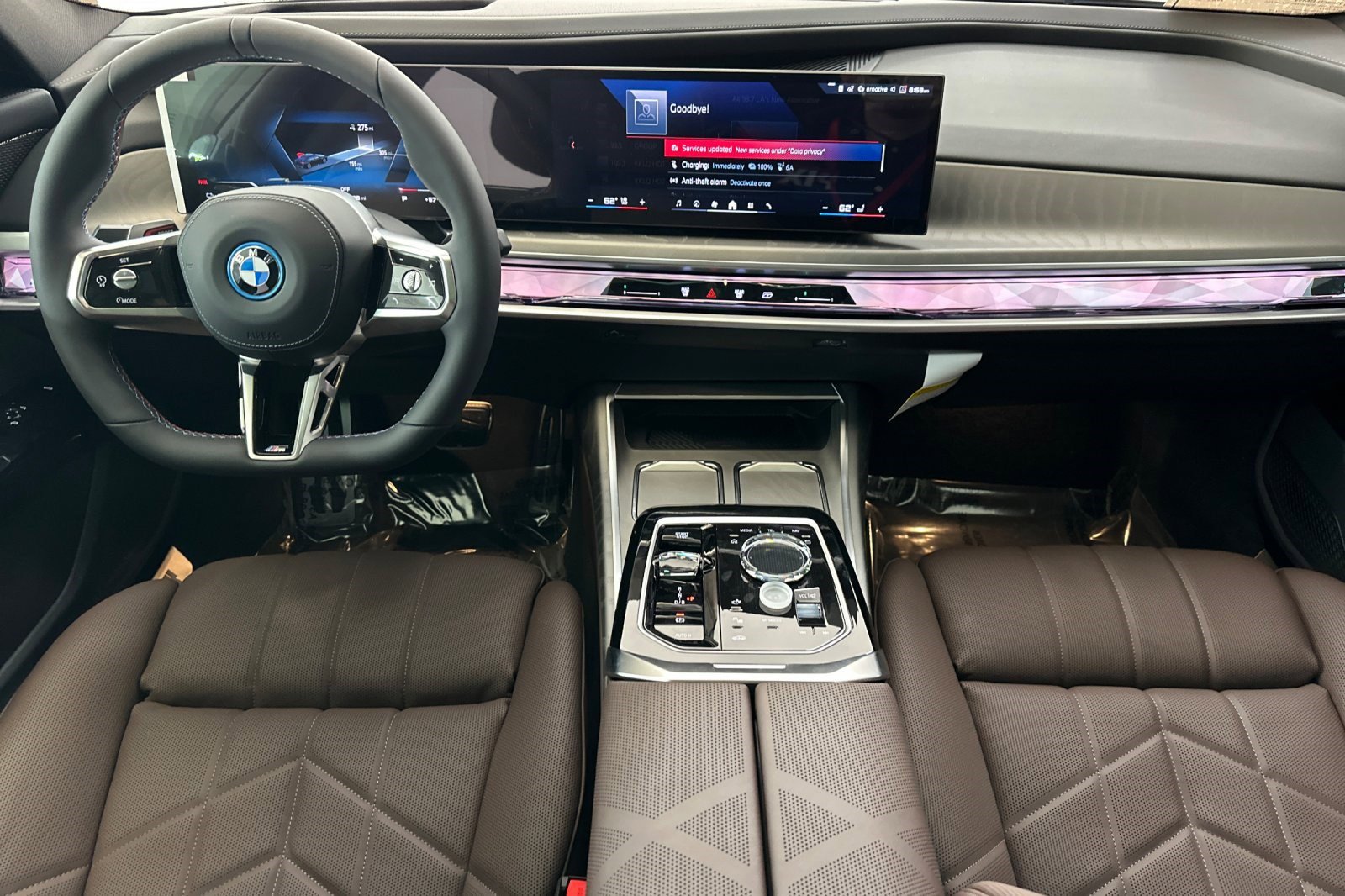 New 2026 BMW i7 M70 w/ Premium Package image 16