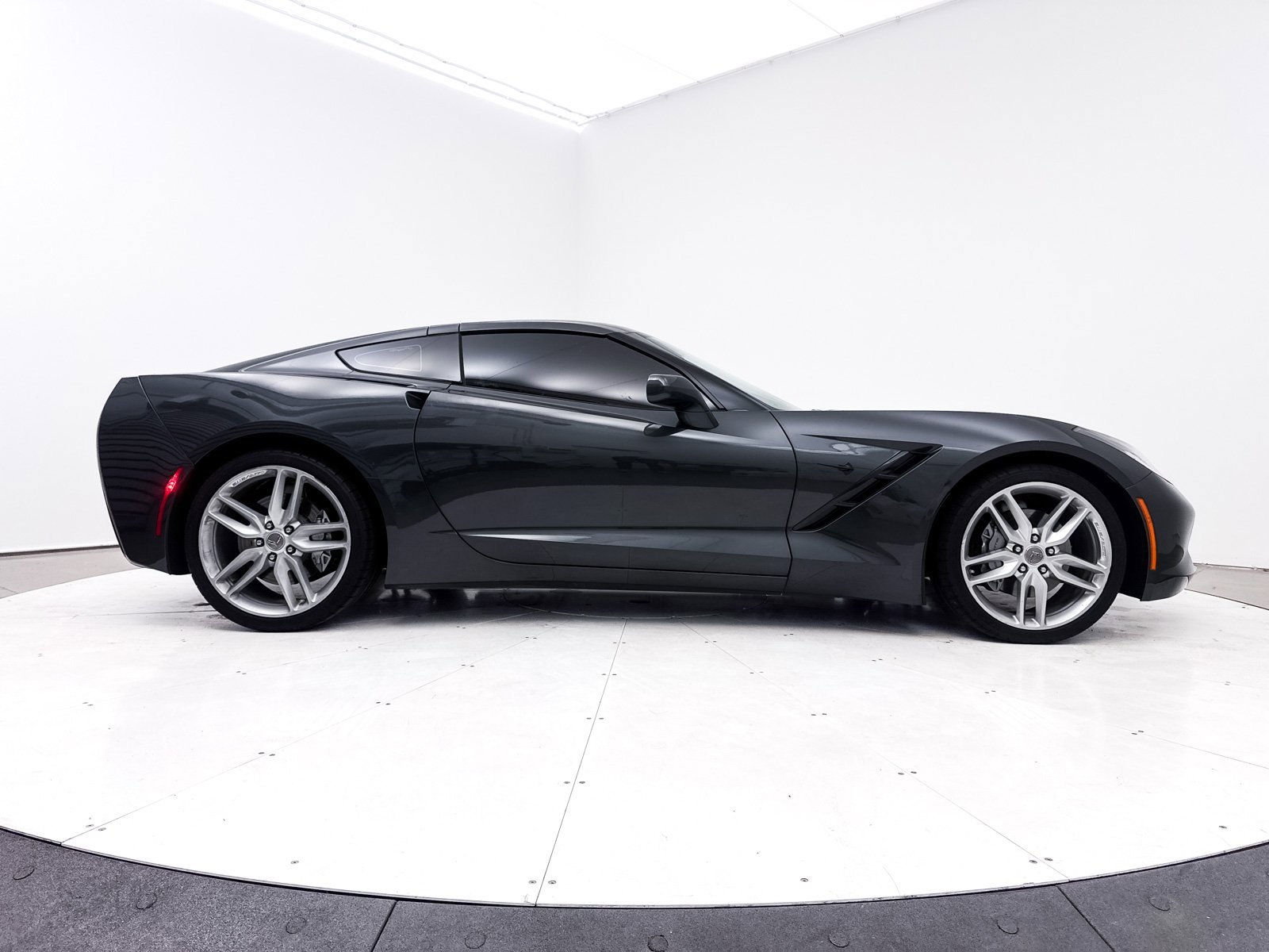 Used 2018 Chevrolet Corvette Stingray image 32