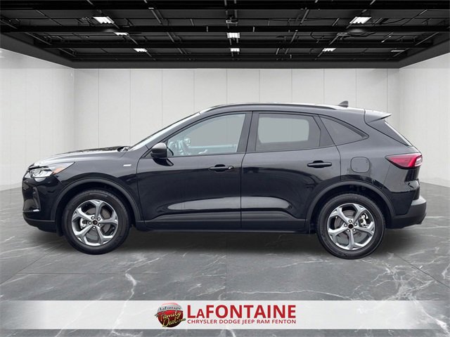 Used 2025 Ford Escape ST-Line image 2