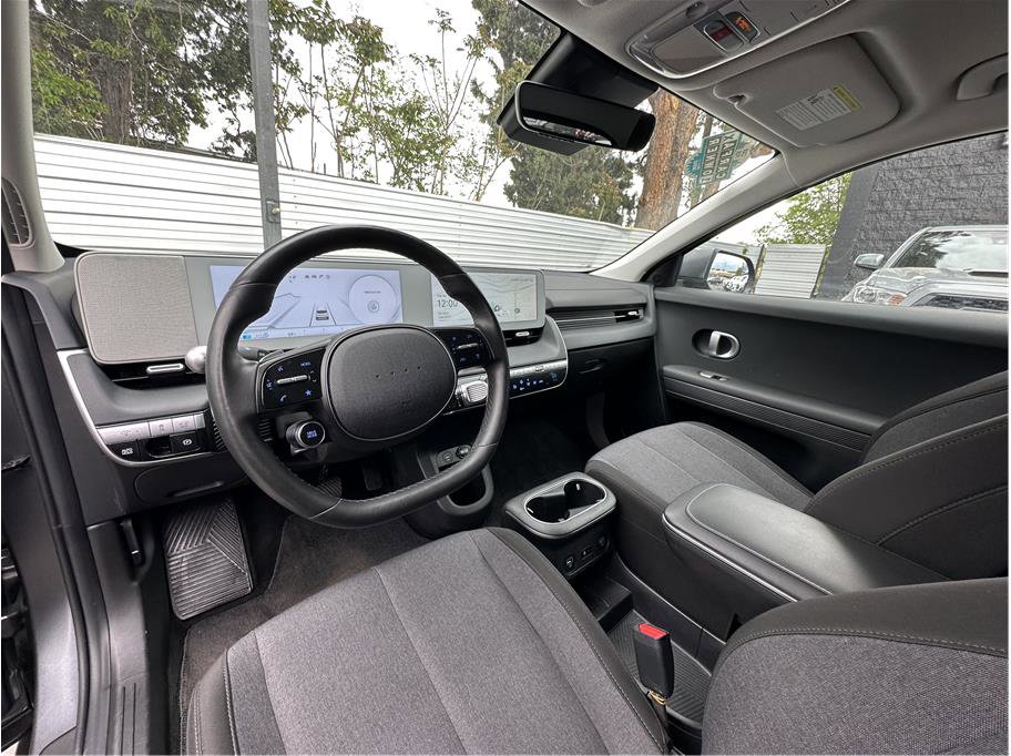 Used 2024 Hyundai Ioniq 5 SEL AWD/4WD image 2