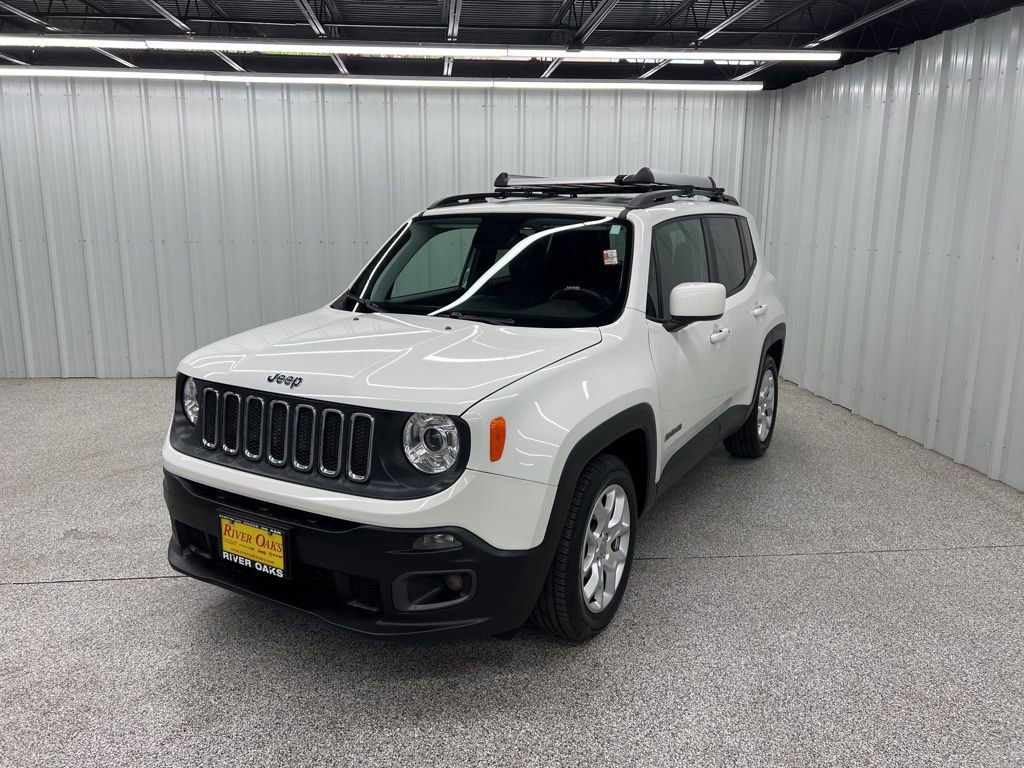 Used 2018 Jeep Renegade Latitude w/ Safety & Security Group image 3