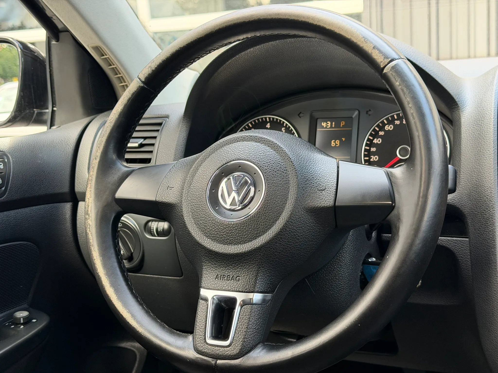 Used 2010 Volkswagen Jetta Wolfsburg Edition FWD image 25