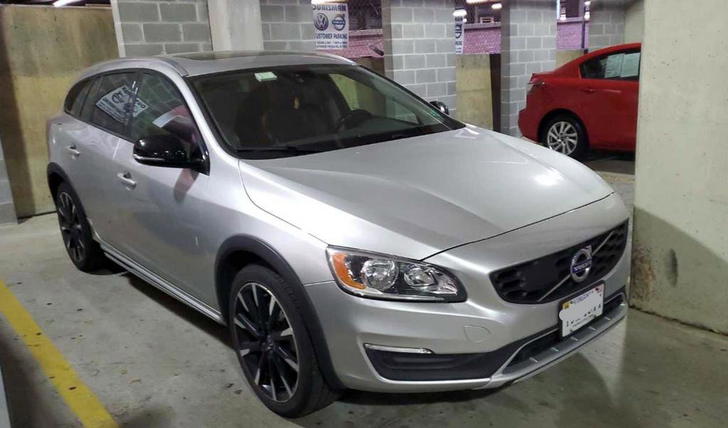 Used 2018 Volvo V60 T5 Cross Country w/ Convenience Package AWD/4WD image 5