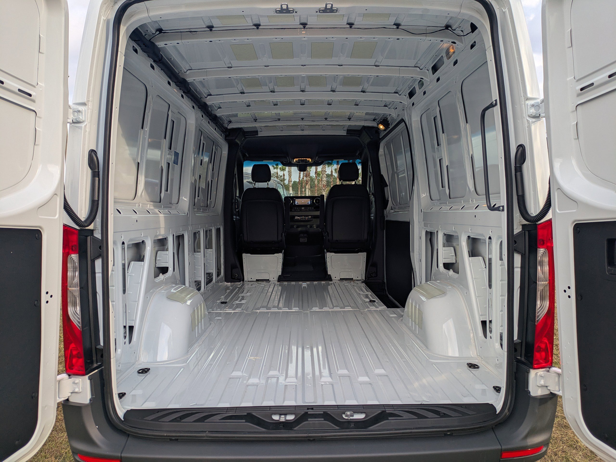 New 2026 Mercedes-Benz Sprinter 2500 image 11