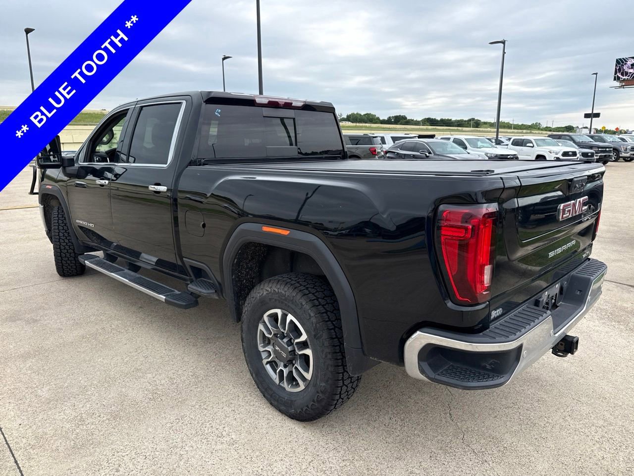 Used 2023 GMC Sierra 2500 SLT w/ Texas SLT Premium Package RWD image 8
