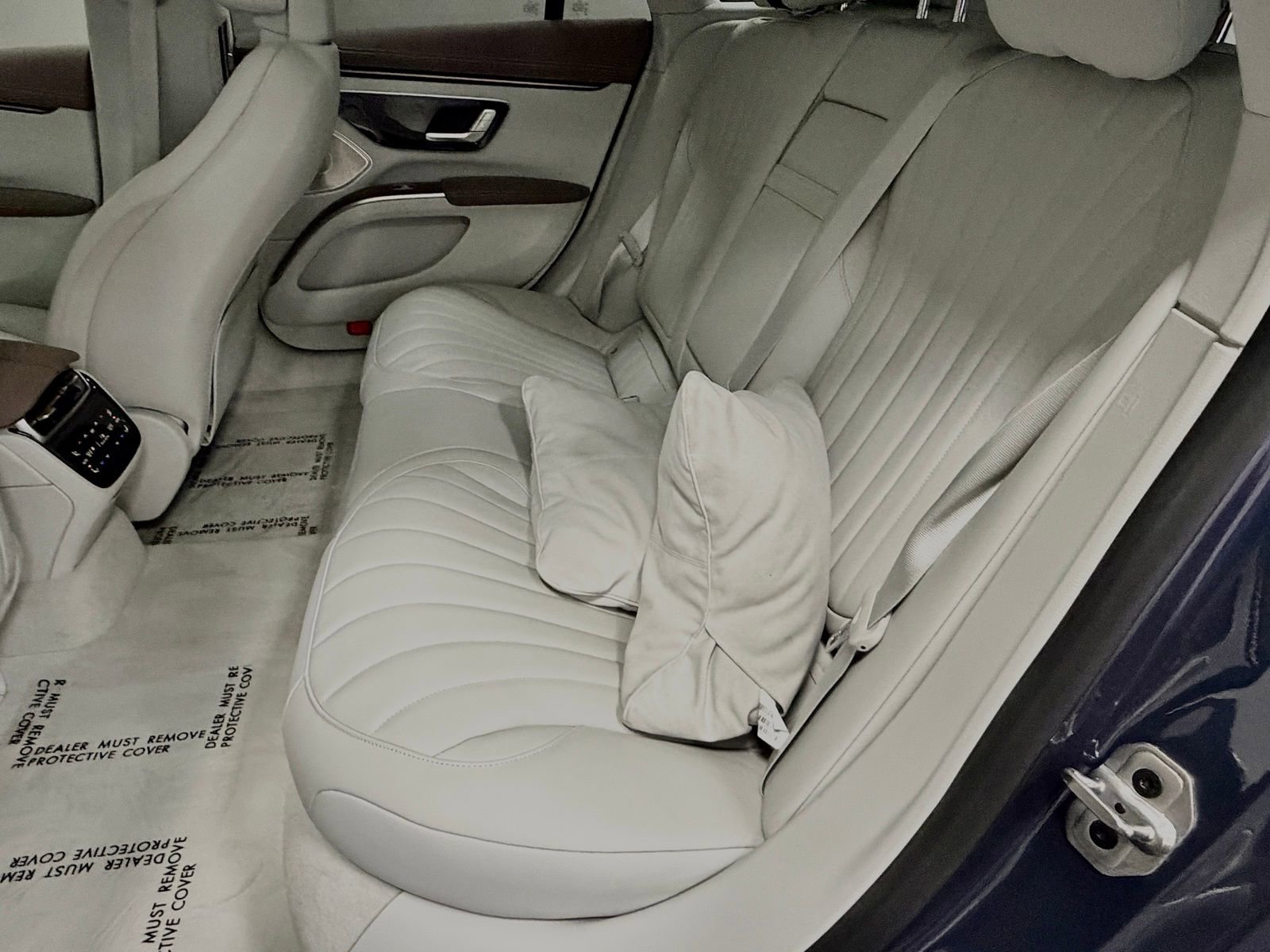 Used 2023 Mercedes-Benz EQS 580 4MATIC Sedan image 39