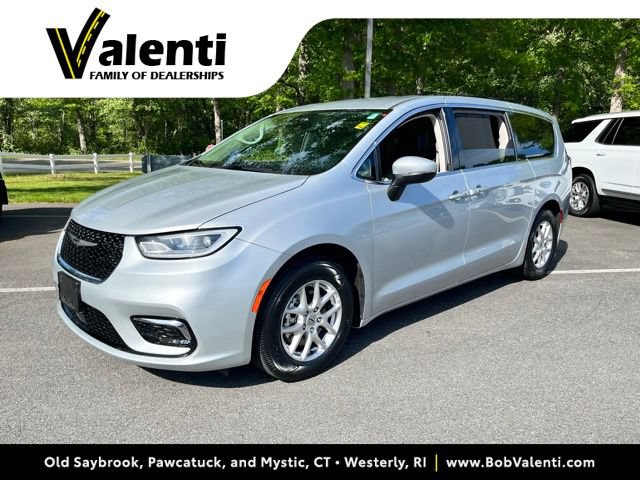 Used 2023 Chrysler Pacifica Touring-L