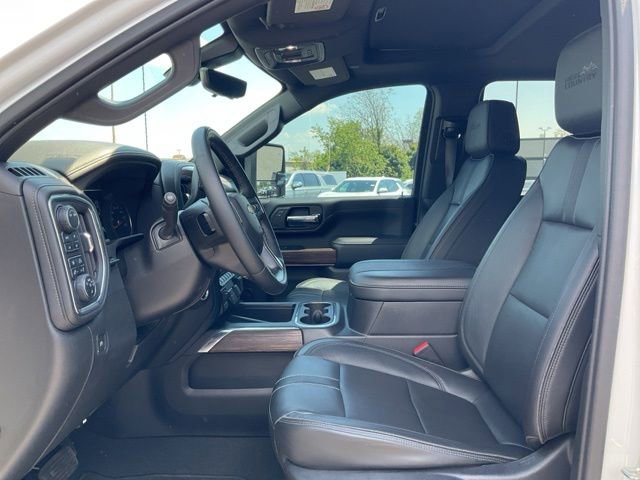 Used 2023 Chevrolet Silverado 2500 High Country w/ LPO, Hitch Package AWD/4WD image 2