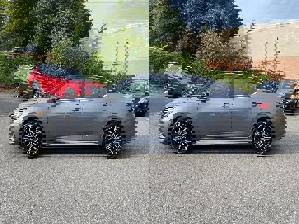 Used 2023 Nissan Sentra SR w/ SR Premium Package image 2