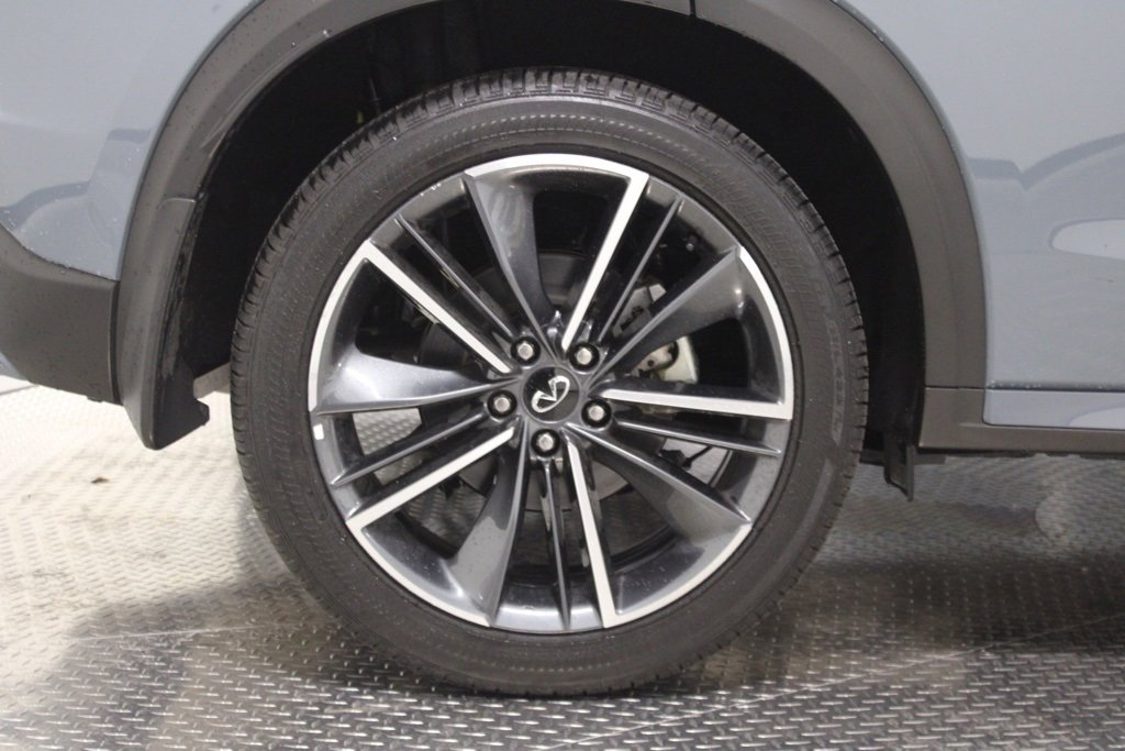 Used 2025 INFINITI QX55 Luxe w/ Cargo Package image 17