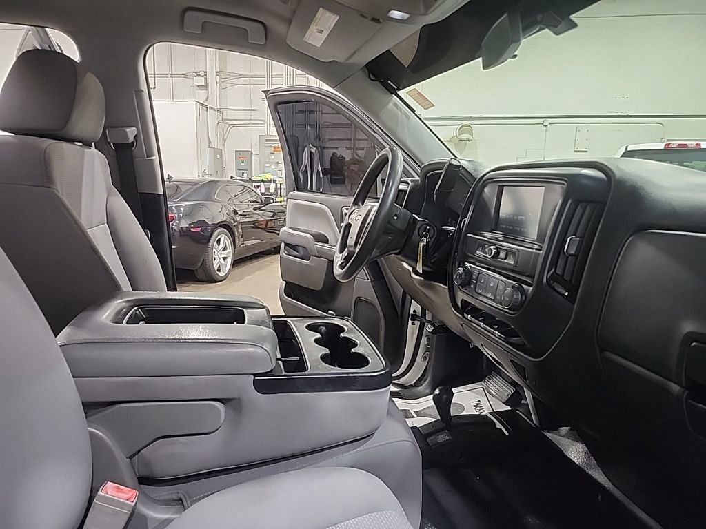 Used 2017 Chevrolet Silverado 1500 W/T w/ Trailering Package AWD/4WD image 7