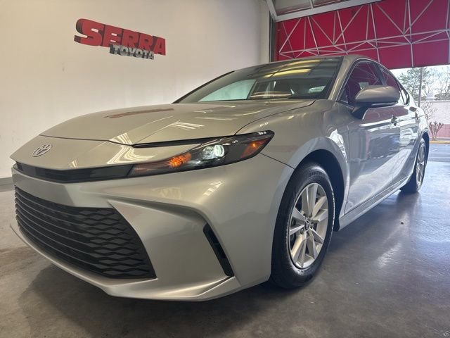Used 2026 Toyota Camry LE image 3