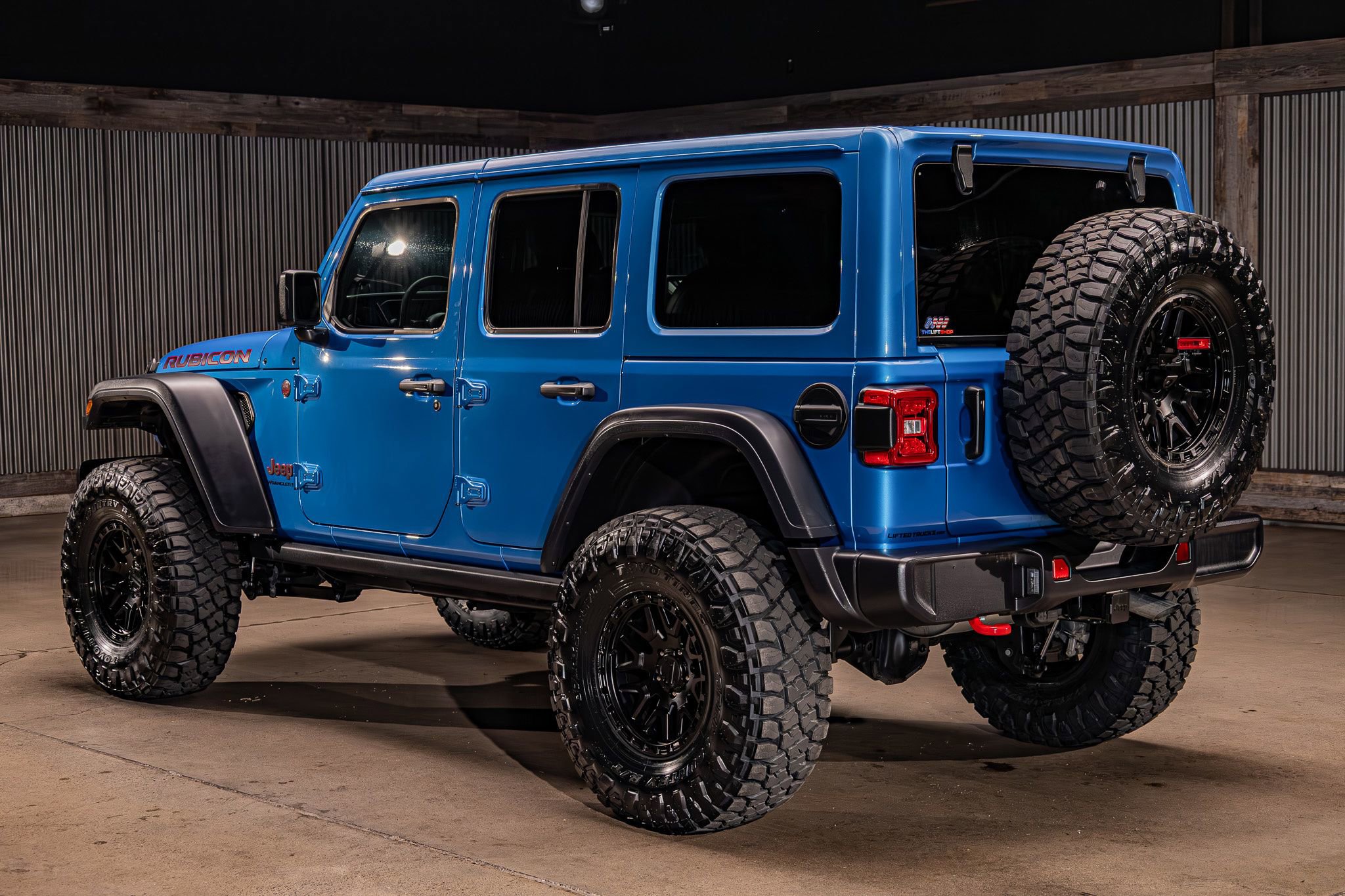 Used 2025 Jeep Wrangler Unlimited Rubicon w/ Convenience Group image 7