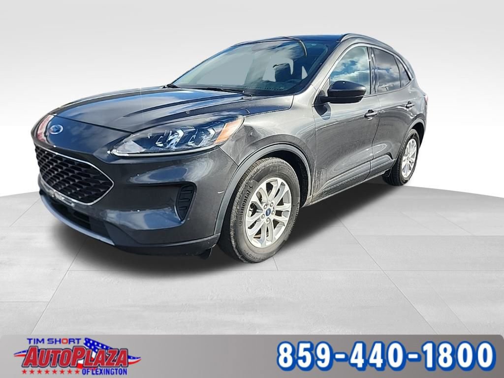 Used 2020 Ford Escape SE image 1