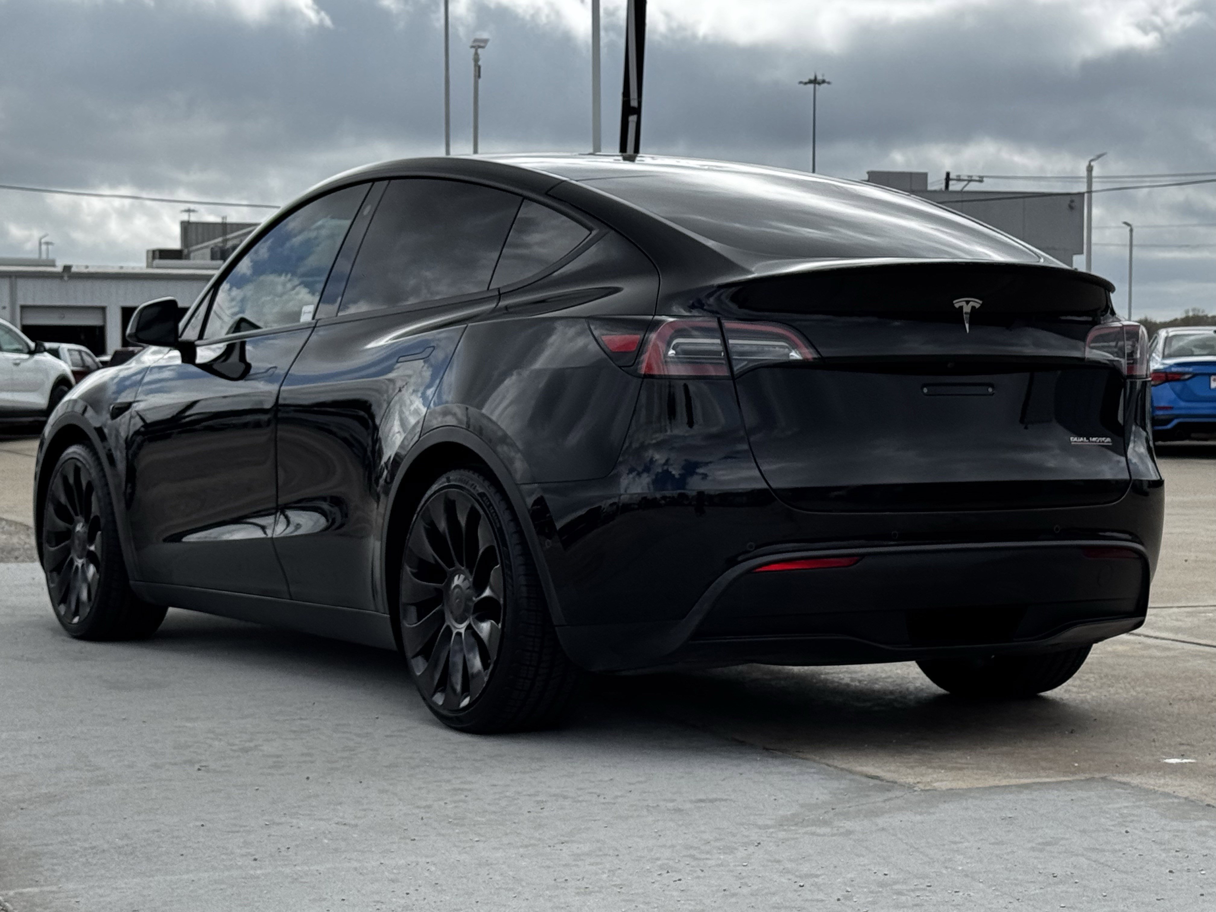 Used 2022 Tesla Model Y Performance image 8