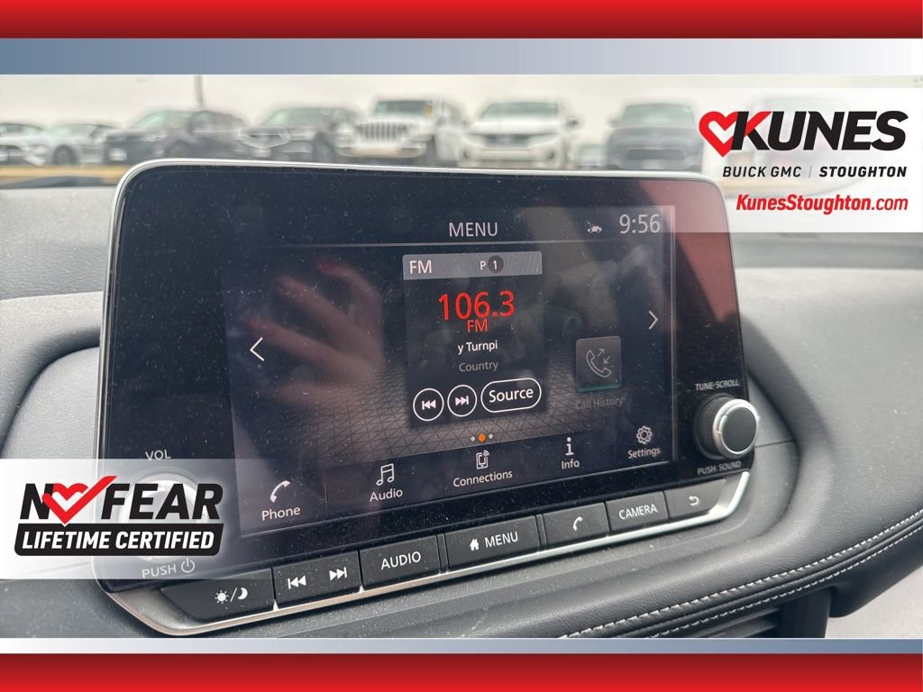 Used 2024 Nissan Rogue SV w/ SV Premium Package image 29