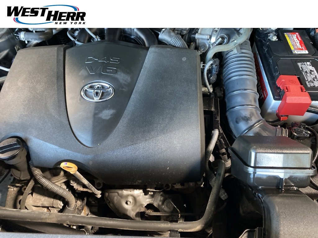 Used 2020 Toyota Highlander Limited image 9