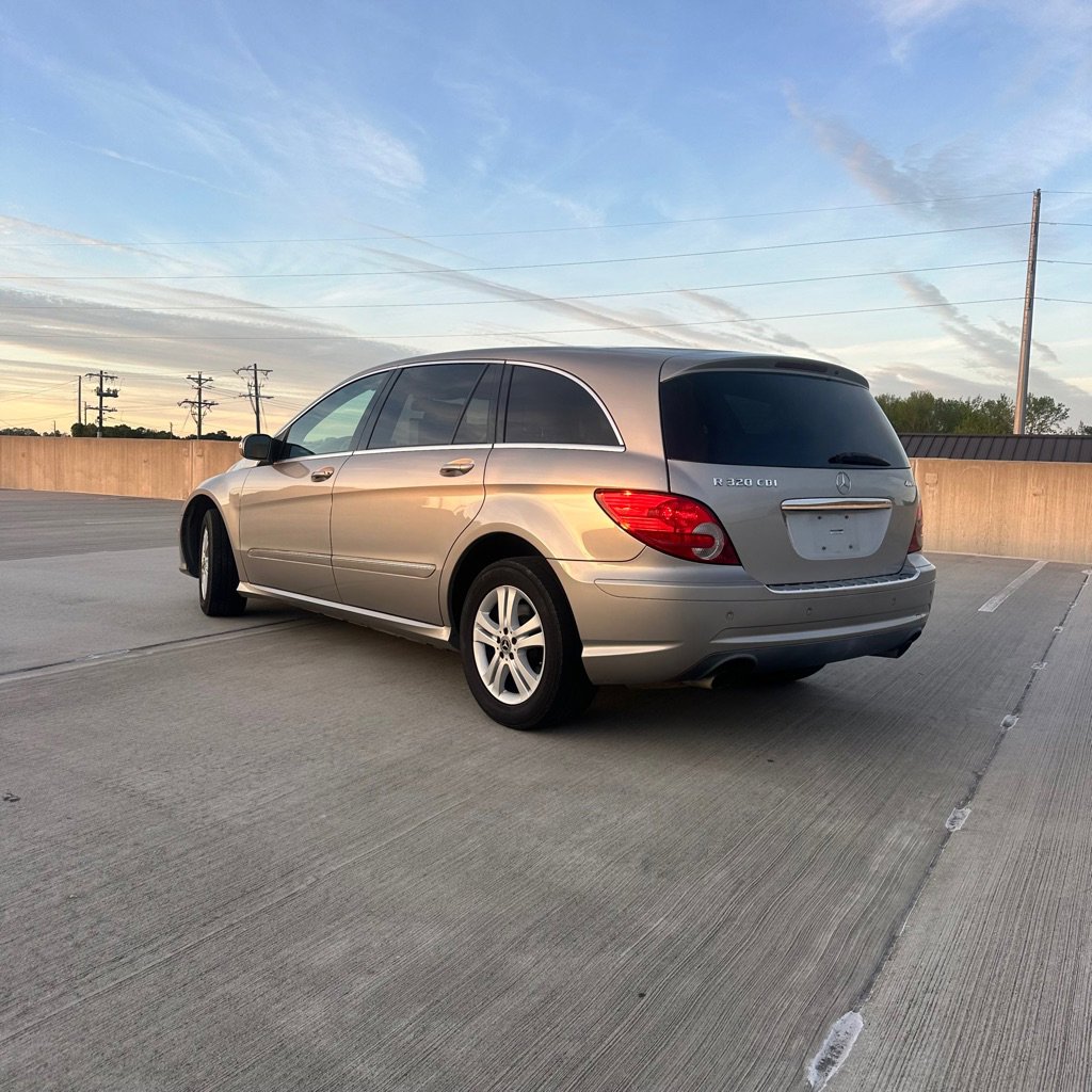 Used 2008 Mercedes-Benz R 320 CDI 4MATIC image 3
