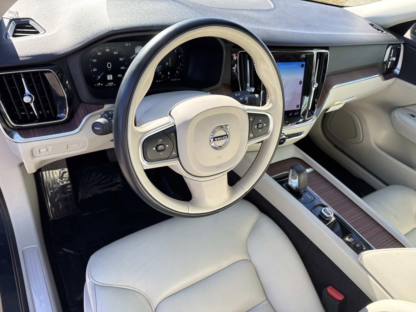 Used 2022 Volvo S60 B5 Inscription FWD image 17
