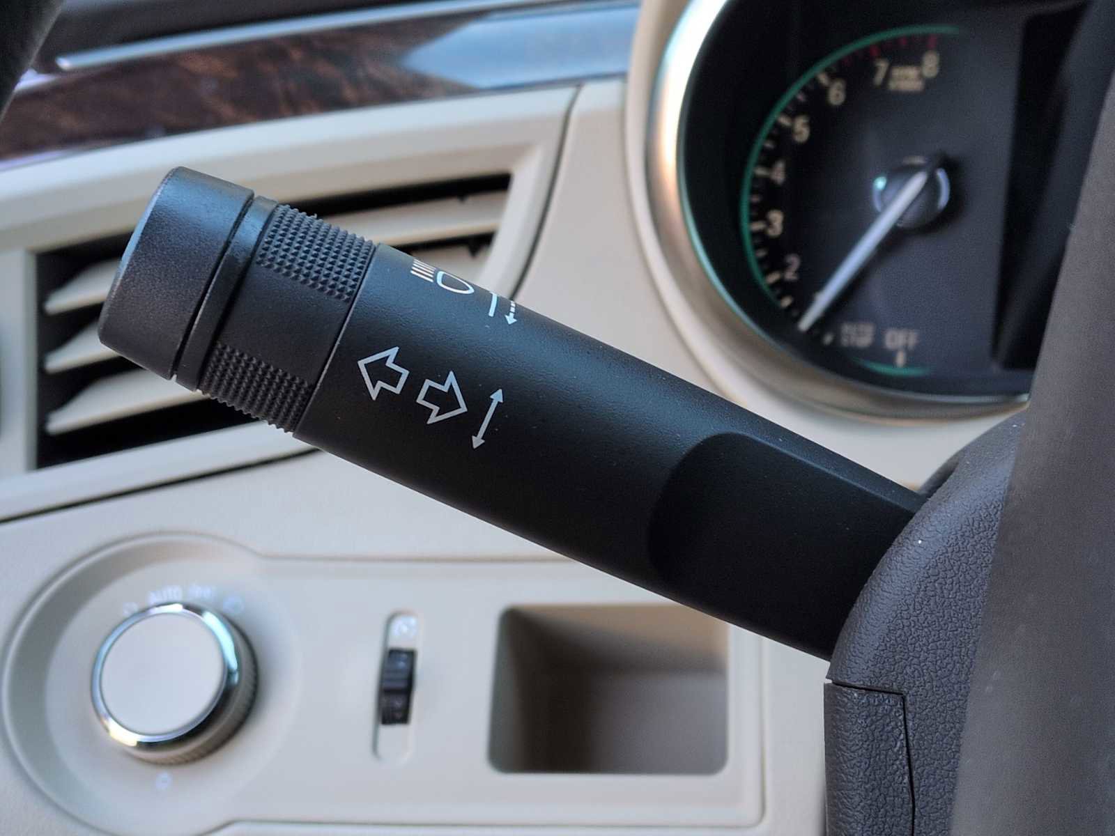 Used 2015 Buick LaCrosse image 26