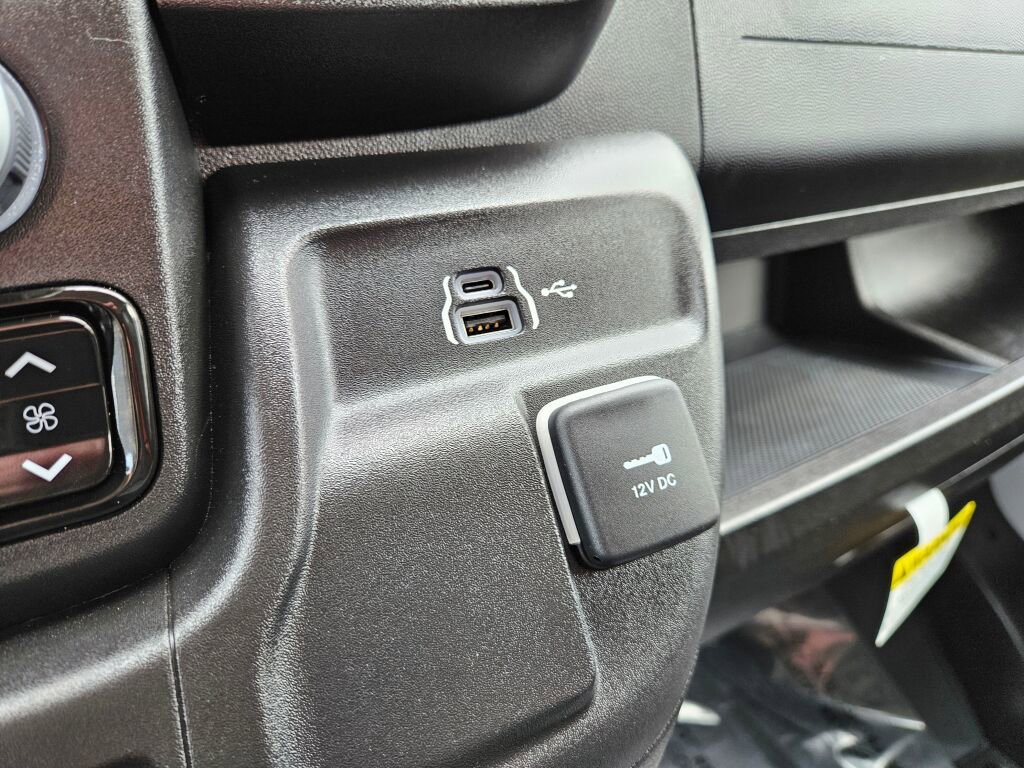 Used 2025 RAM ProMaster 3500 image 26