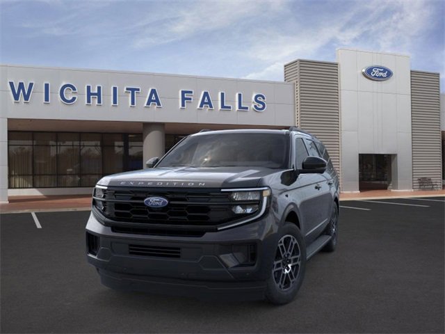 New 2025 Ford Expedition Active image 2