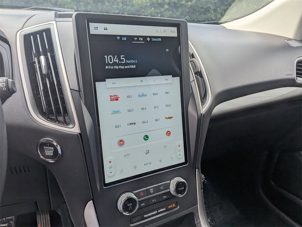 Used 2024 Ford Edge SEL image 17