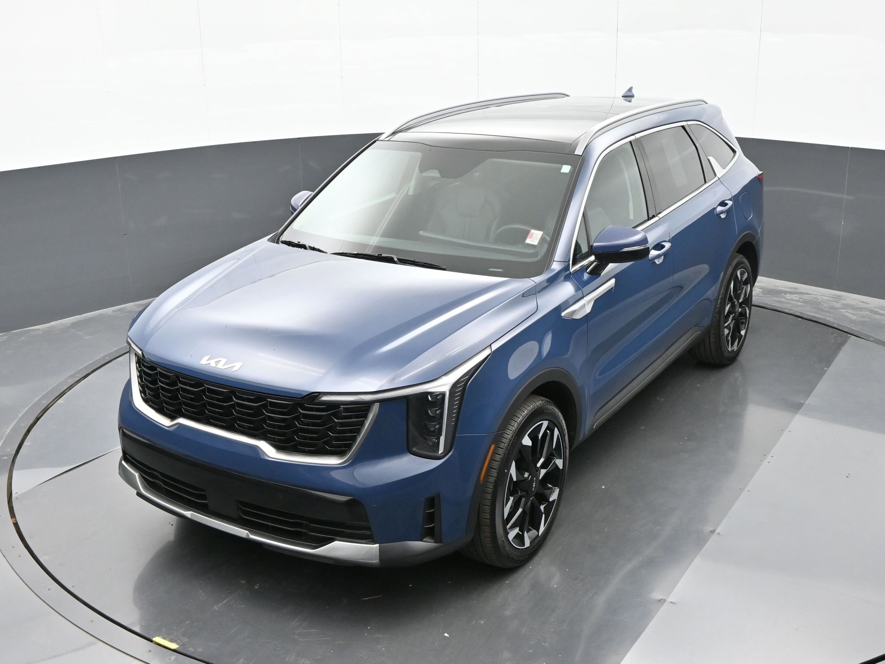 Used 2024 Kia Sorento EX w/ Panoramic Sunroof Package image 35