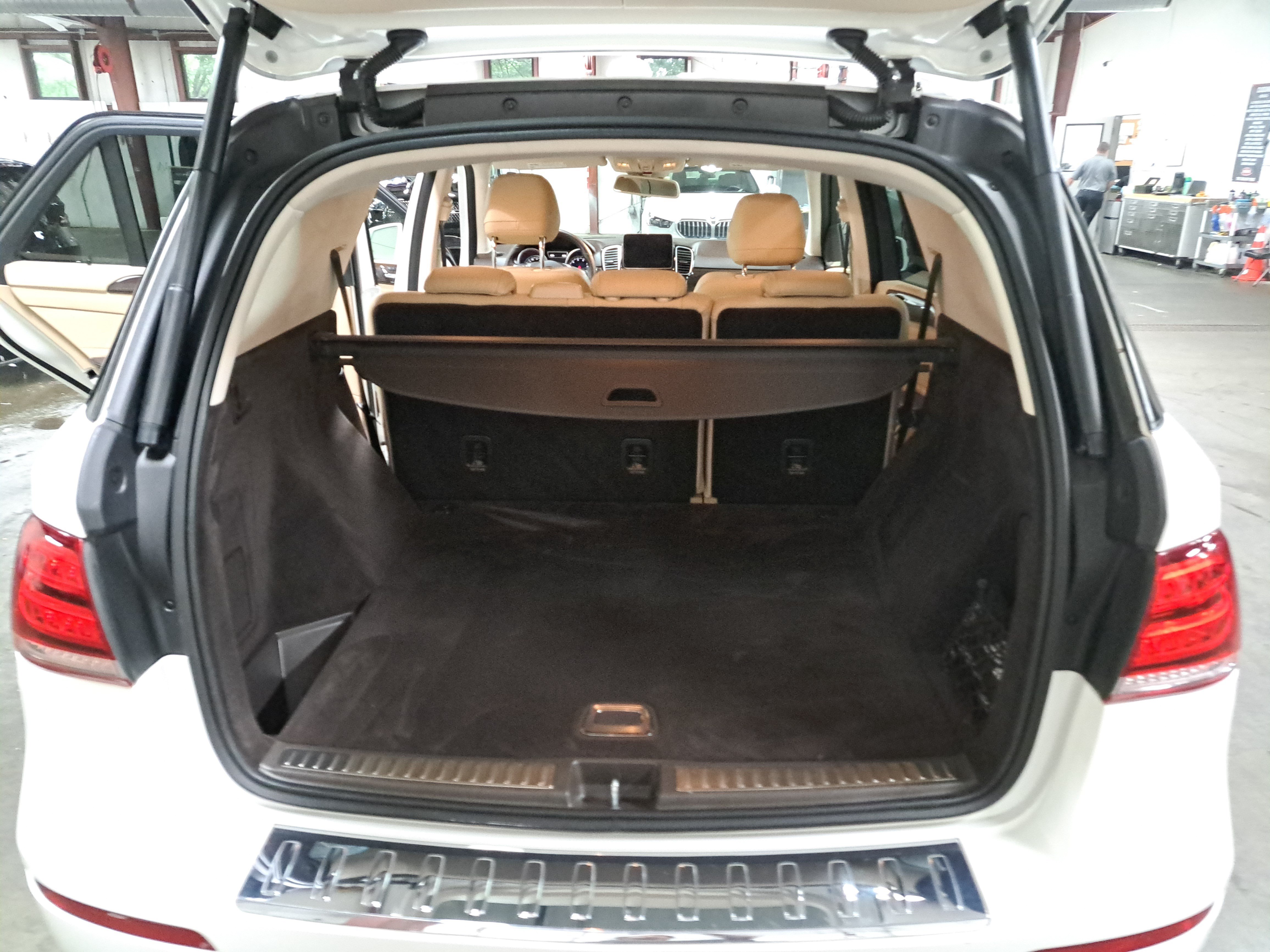 Used 2018 Mercedes-Benz GLE 350 4MATIC image 13