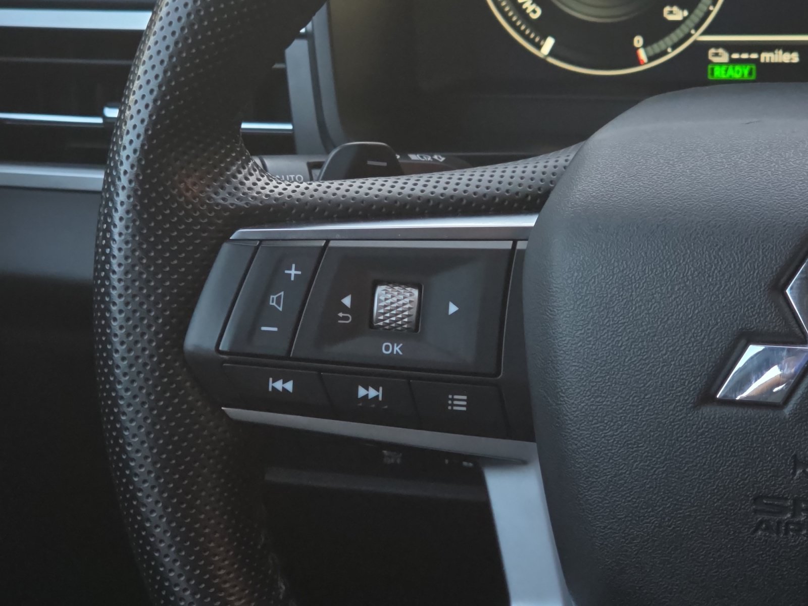 Used 2024 Mitsubishi Outlander 4WD Plug-In Hybrid image 19