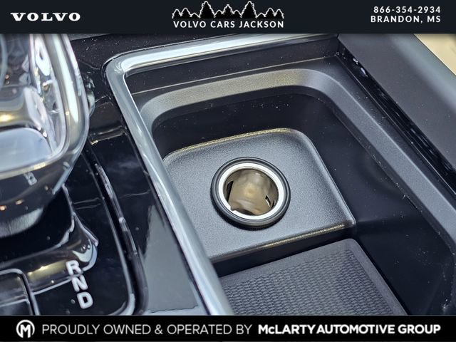 New 2026 Volvo XC60 B5 Plus w/ Protection Package Premier image 22