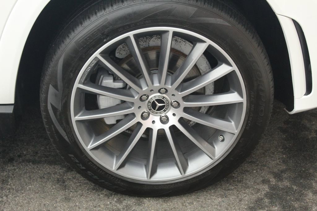 Used 2023 Mercedes-Benz GLE 350 4MATIC w/ AMG Line Exterior image 9