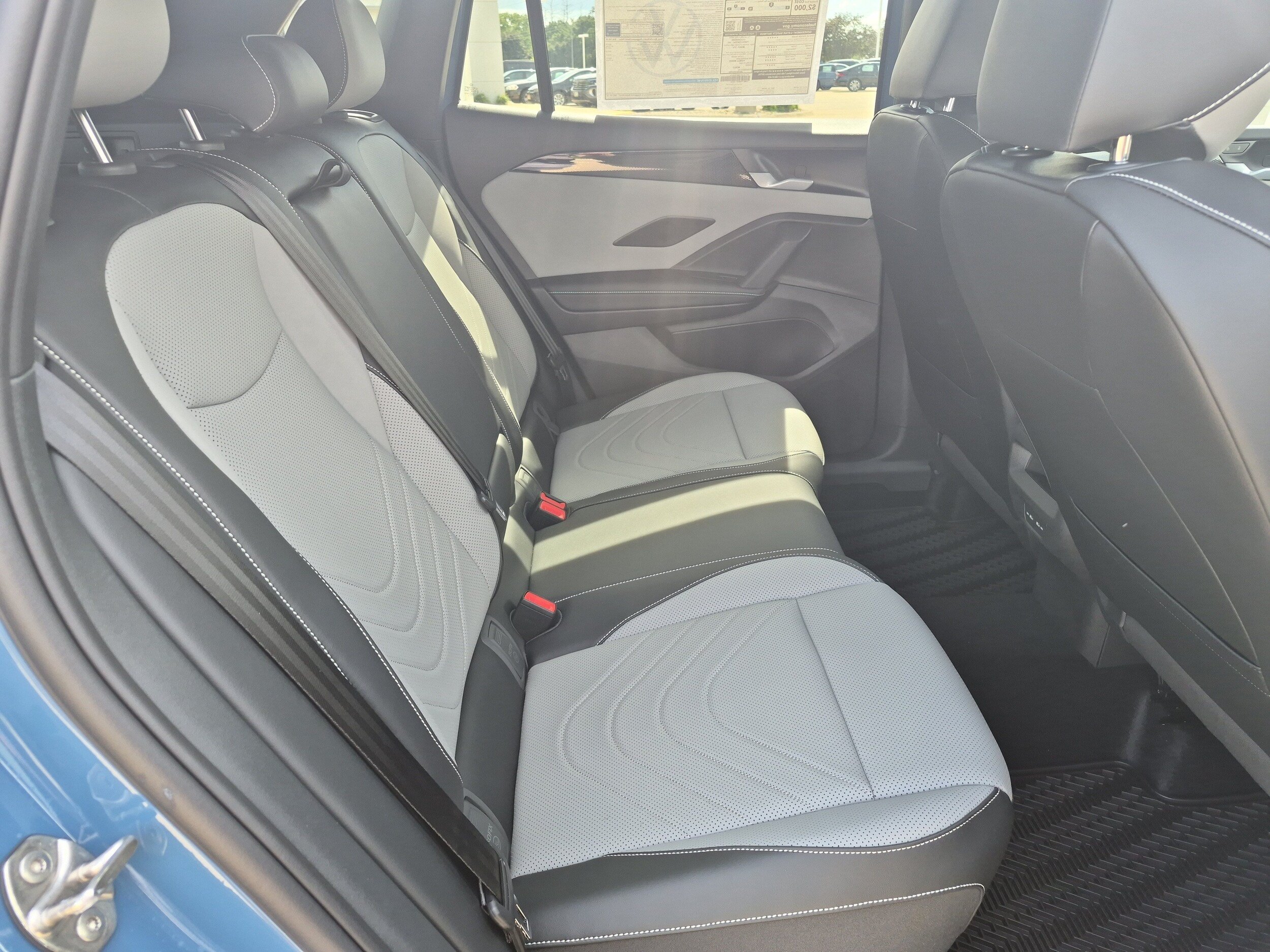 New 2026 Volkswagen Tiguan SE R-Line AWD/4WD image 8