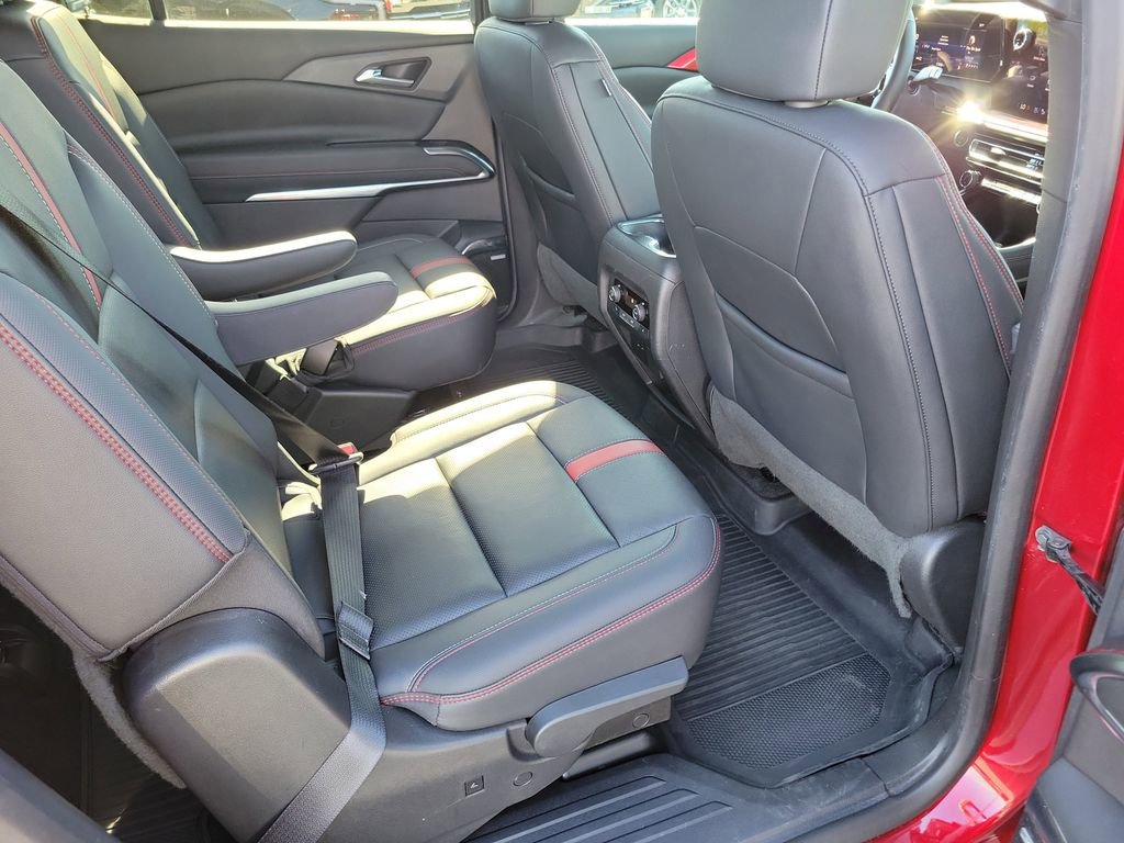 Certified 2024 Chevrolet Traverse RS w/ LPO, Floor Liner Package image 18
