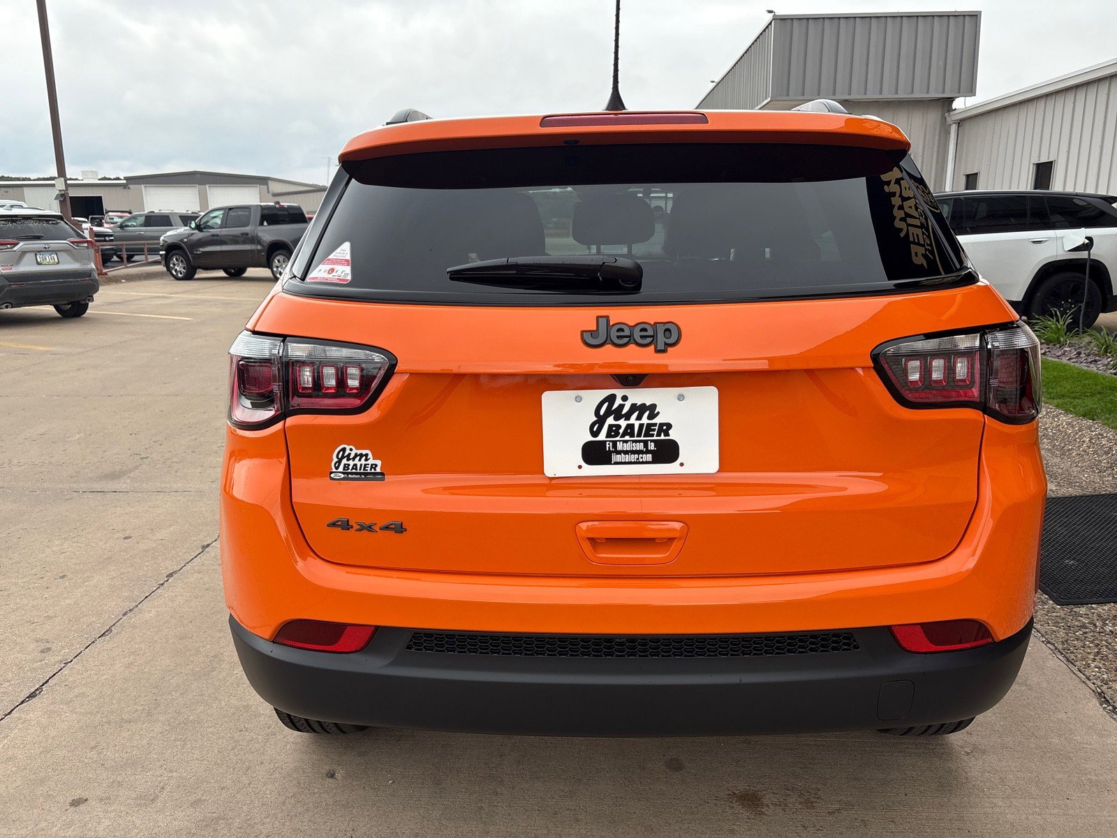 New 2026 Jeep Compass Latitude image 9
