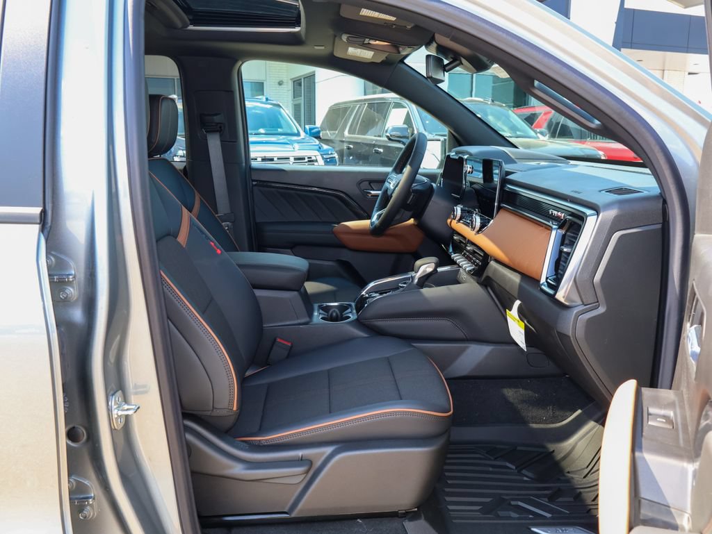 New 2026 GMC Canyon AT4 w/ Technology Plus Package AWD/4WD image 32