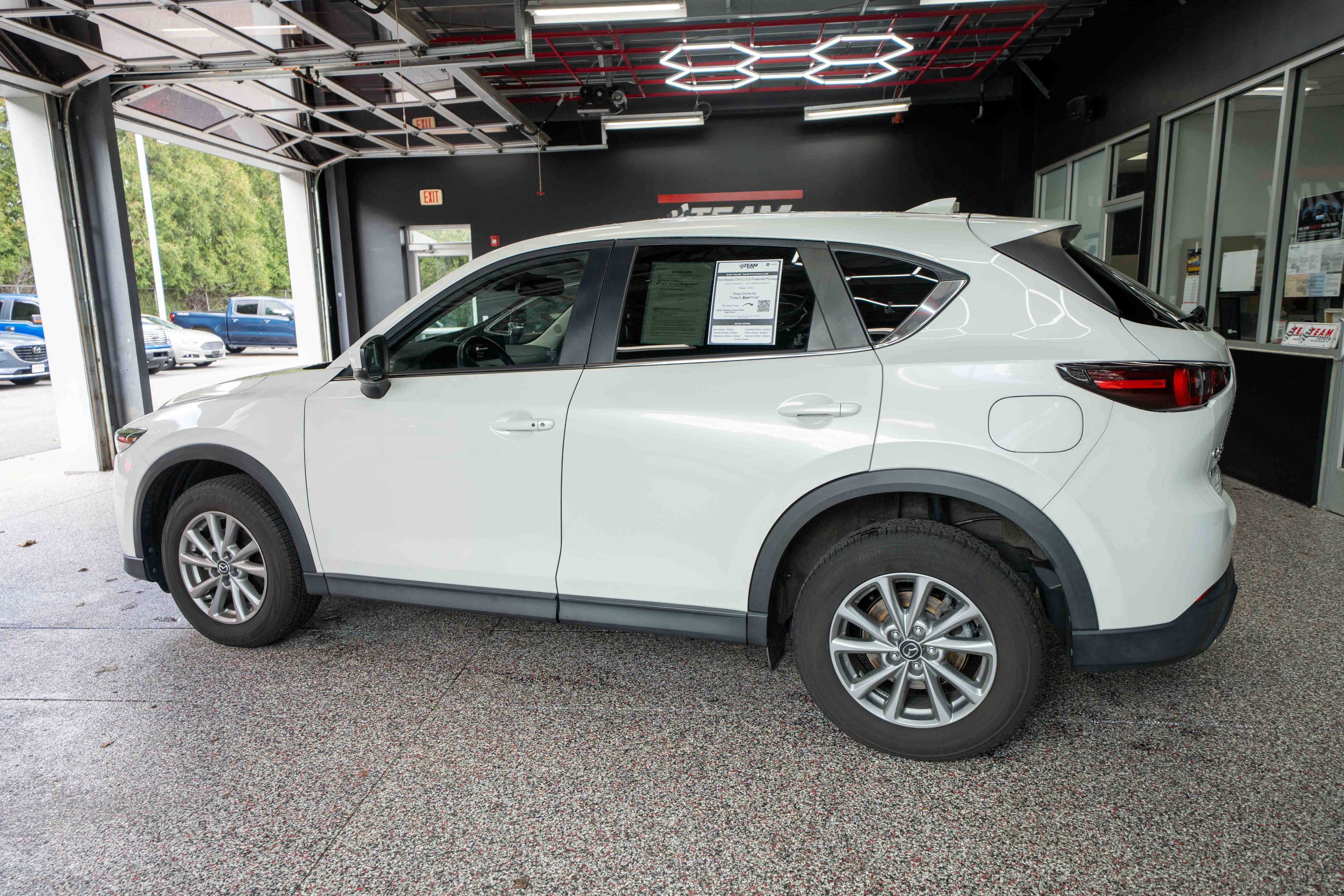 Used 2023 MAZDA CX-5 AWD 2.5 S image 2