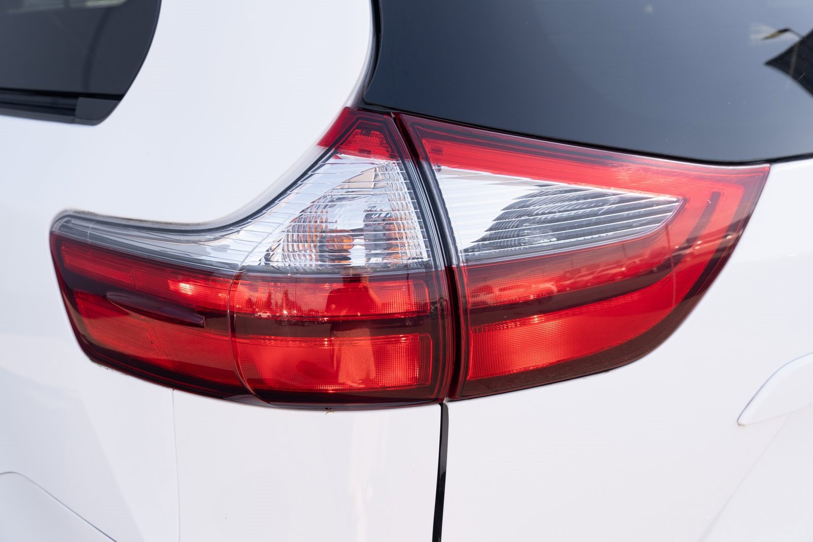 Used 2020 Toyota Sienna LE image 27