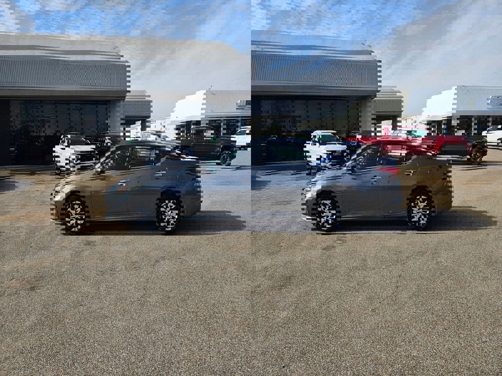 Used 2025 Nissan Altima 2.5 S image 34